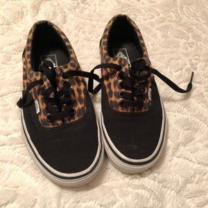 Leopard Vans